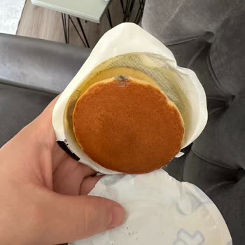 Eti Gıda Eti Süt Burger Küflü Çıkması