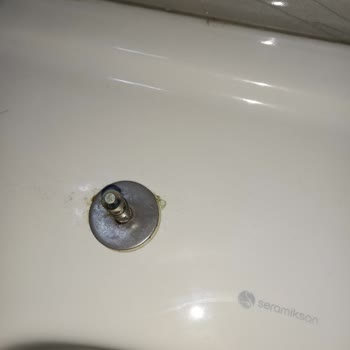 Seramiksan Klozet Menteşe Sorunu