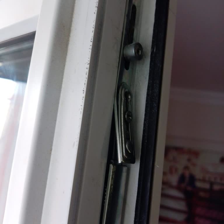 Aypen İşlerini Düzgün Yapmamaları Ve Söyledikleri Zamanda Gelmemeleri