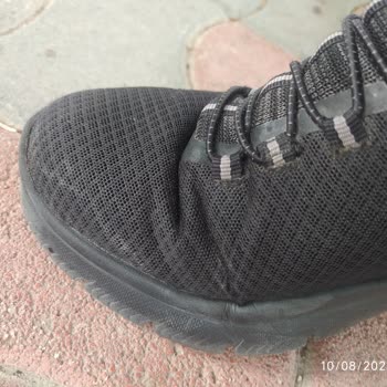 Skechers Garanti Sürecinde Katlanır Yerlerden Yırtıldı