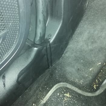 Opel Aracım Su Alıyor