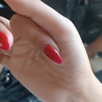 Su Beauty Nail (Ataköy) Özensiz Tırnak Yapımı