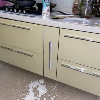 Altınkılıç Kefir Şişesi Kapağı Patladı
