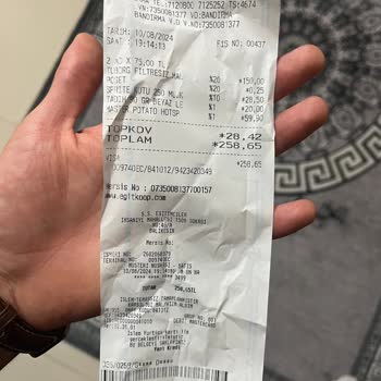 Eğit-koop Başaklar Şubesinde Son Tüketim Tarihi Bugün Olan Tuborg