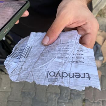 Aras Kargo Ürünümü Çöpe Attı