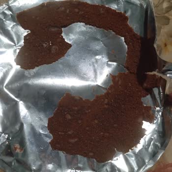 BİM Eksik Pasta Tabanı İle Doğum Günü Sürprizi Hüsranı