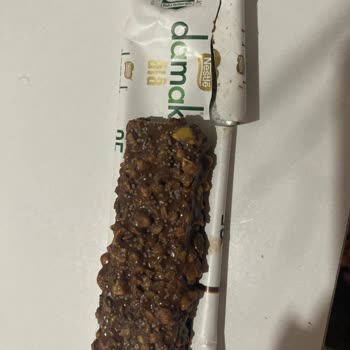 Nestle Çikolata Üzerinde Beyaz Kabarcıklar