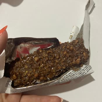 Nestle Çikolata Üzerinde Beyaz Kabarcıklar