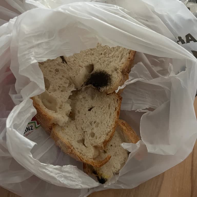 Köfteci Yusuf Küflü Ekmek Kötü Kokulu Et Döner