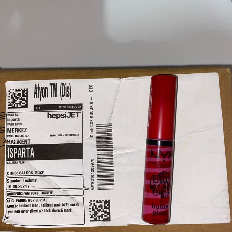 Nyx Lip Gloss Yanlış Ürün