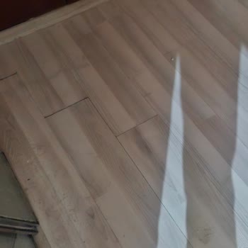 Saçan Kardeşler Kötü İşçilik, İşi Zamanında Teslim Etmeme, Çalışırken Eve Zarar Verme.