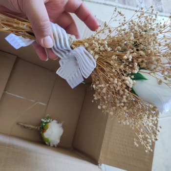 Fesleğen Yapay Çiçek İnsanları Yanıltıyor