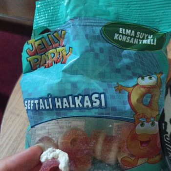 BİM Jelly Party Jelibonun İçinden Garip Bir Şey Çıktı