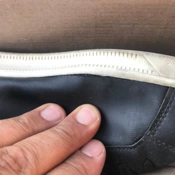 FLO Ayakkabı 3 Aylık Ayakkabının Yanları Yırtıldı, Garanti Kabul Etmedi