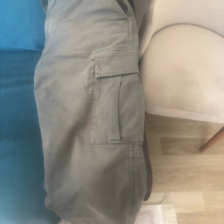 Pull & Bear'dan Aldığım Kargo Pantolonun Kalitesi Hayal Kırıklığı Yarattı