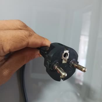 PHILIPS Ev Aletleri Airfer Cihazım Kablosu Yandı