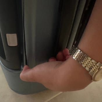 Samsonite Dayanıksız Ürünü Çatladı