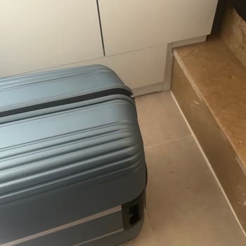 Samsonite Dayanıksız Ürünü Çatladı