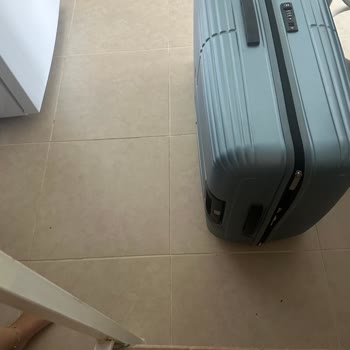 Samsonite Dayanıksız Ürünü Çatladı
