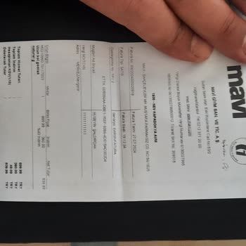 Mavi Gömlek Koltuk Altı Renk Veriyor