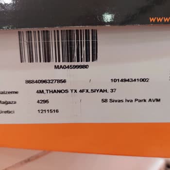 FLO Ayakkabı Ayakkabıda Rahatsızlık Veren Kusur Ve Yırtılma Problemi