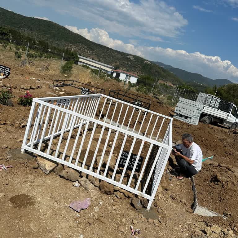 İBB - İstanbul Büyükşehir Belediyesi Mezarlıkta Usulsüz Satış Ve Düzen Sorunu