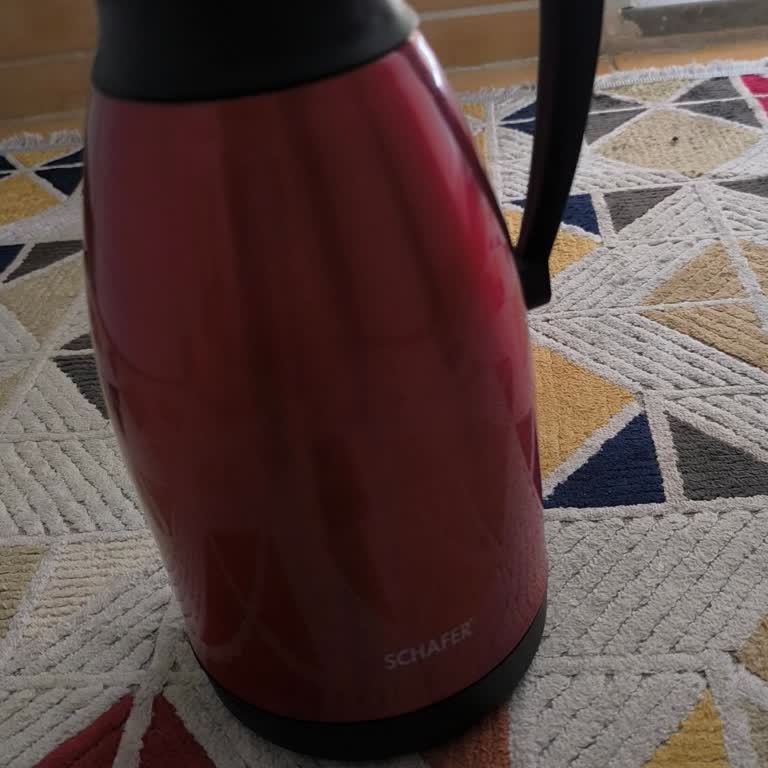 Schafer Termos Dışına Isı Veriyor Ve Sıcak Tutmuyor