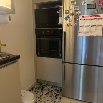 Teka Marka Fırının Camı Durup Dururken Patladı