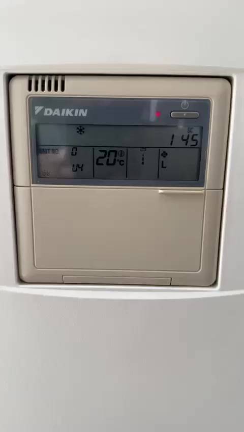 Daikin RZASG125M7V1B U4 Error Code Unresolved Despite Multiple Attempts video cover
