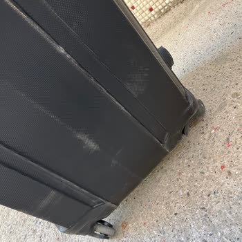 AJet (Anadolu Jet) Valizlerimiz Kırık Ve Geç Geldi, Müşteri Hizmetleri Sorunu Çözmedi
