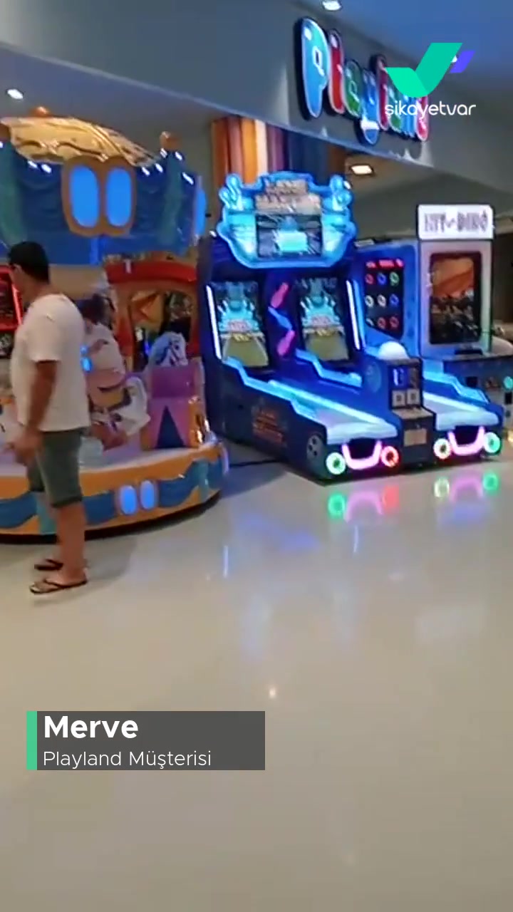 Playland 21.20'de Yarım Saat İçeri Alınmaması videonun kapak resmi
