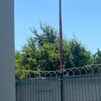 Toroslar Elektrik Dağıtım Toroslar Sokak Lambası Arızasını Yapmıyor
