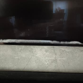 Samsung 8K 75" QE75Q950TSTXTK TV Screen Bubbles