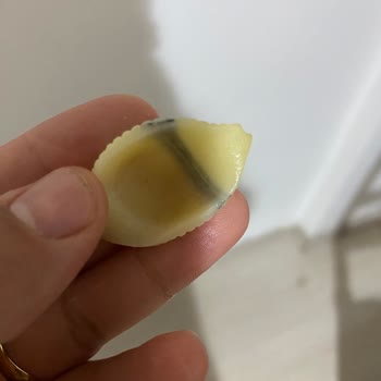 Mutlu Makarnanın İçindeki Siyahlık