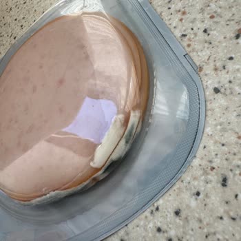 Namet Kapalı Hiç Açılmamış Üründe Küflenme