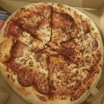 Domino's Pizza Yüksek Fiyat, Düşük Kalite: Karamürsel Şubesinde Hayal Kırıklığı