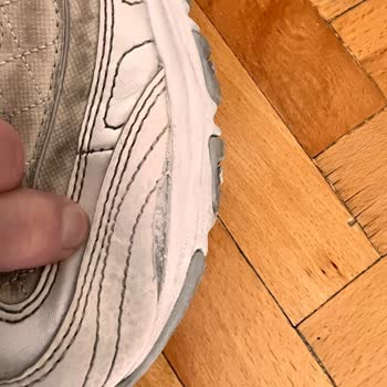 Skechers D'LİTES 3 Ay İçinde YIRTILMA-RENK Bozulması