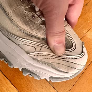 Skechers D'LİTES 3 Ay İçinde YIRTILMA-RENK Bozulması