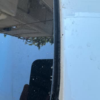 BMW Ön Cam Fitili Gevremesi