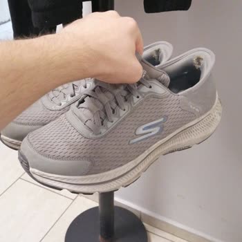 Skechers Marka Ayakkabının Arka Kısmının Deforme Olması