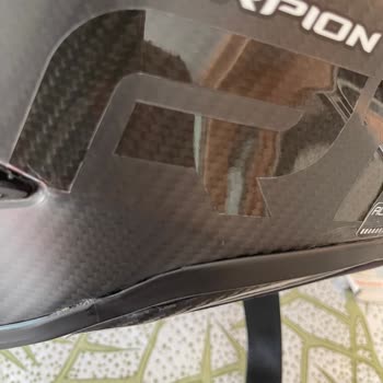 Motomax Scorpion EXO R1 Carbon Kaskta Kalitesiz İşçilik Ve Sürekli Sorunlar