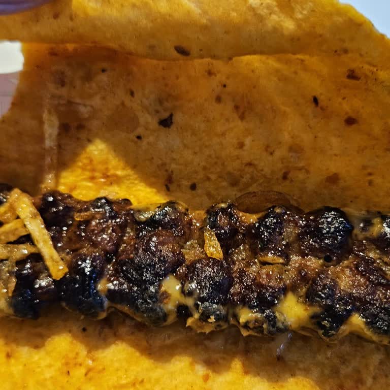 Dürümle'den Kömür Gibi Yanmış Kebap Geliyor