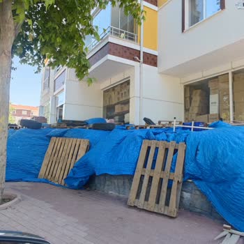 Kırşehir Belediyesi Görüntü Kirliliğini Kimse Görmüyor Mu Belediye Neden Bakmıyor.