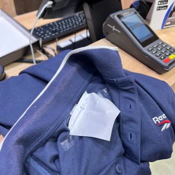 Reebok T-shirt Değişimi İstiyorum