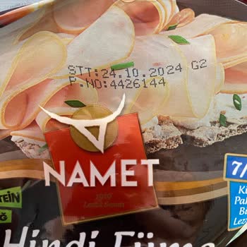 Namet Hindi Füme'nin İçinden Böcek Çıktı