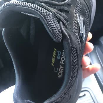 Skechers Kalitesiz Ayakkabı Ve Yetersiz Müşteri Hizmeti
