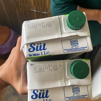 BİM Mağazalarında Bozuk Süt Satıyorlar