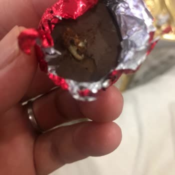 BİM'den Alınan Üründe Kurt Ve Eksik Malzeme Sorunu