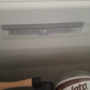 KGN56VW30N/23 Bosch Buzdolabı LED Sorunu