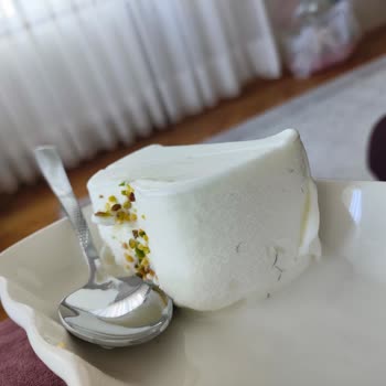 BİM Dondurma Kıl Çıktı